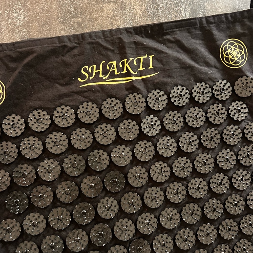 Shakti Black Acupressure Mat